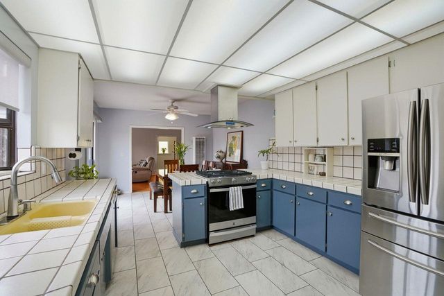 333 Hawthorne Street, Salinas, CA 93901