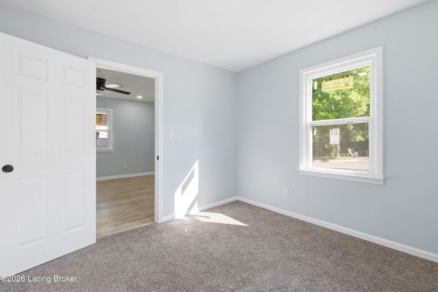 814 Winkler Ave, Louisville, KY 40208