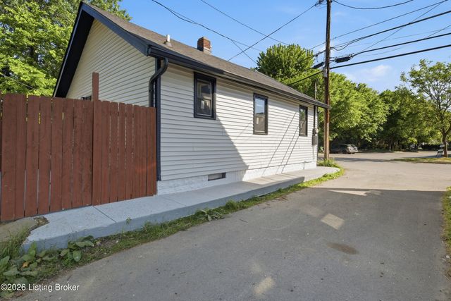 814 Winkler Ave, Louisville, KY 40208