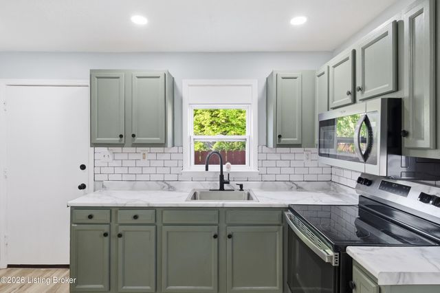 814 Winkler Ave, Louisville, KY 40208