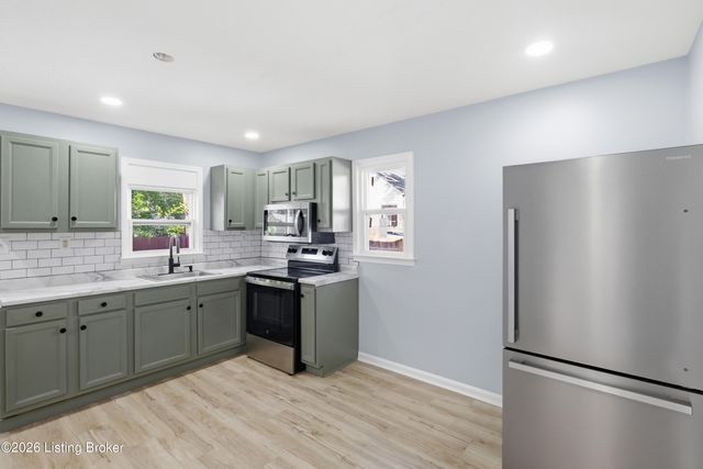 814 Winkler Ave, Louisville, KY 40208