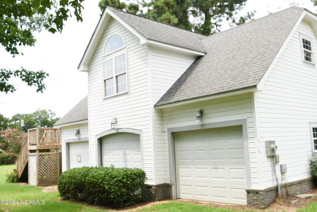 Image 1 of property listing at 106 Soundview Dr Lot 30, Jarvisburg, NC 27947