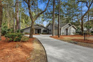 67 Forest Dr, Hilton Head Island, SC 29928