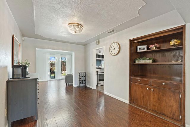 701 Holly Dr, Lodi, CA 95240