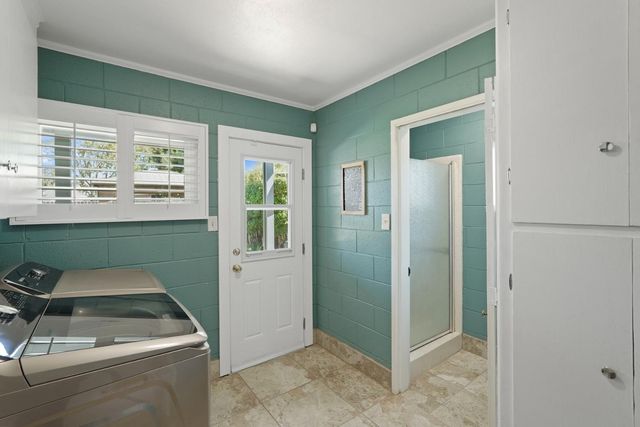 701 Holly Dr, Lodi, CA 95240