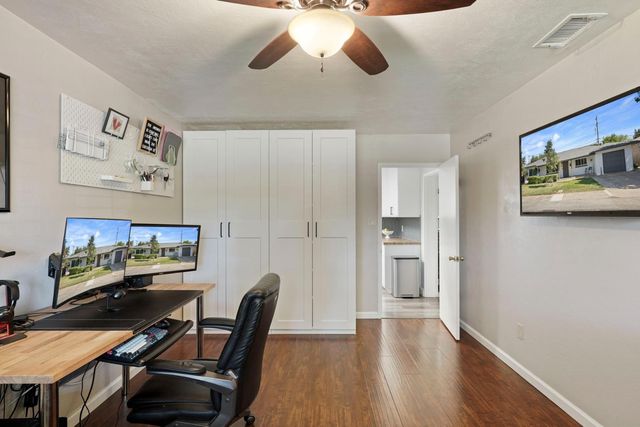701 Holly Dr, Lodi, CA 95240
