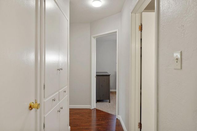 701 Holly Dr, Lodi, CA 95240