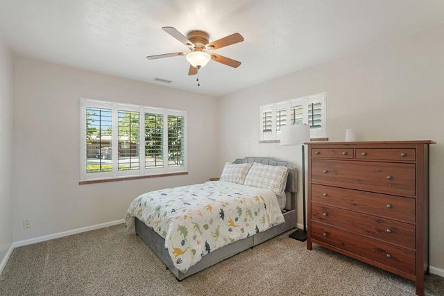 701 Holly Dr, Lodi, CA 95240