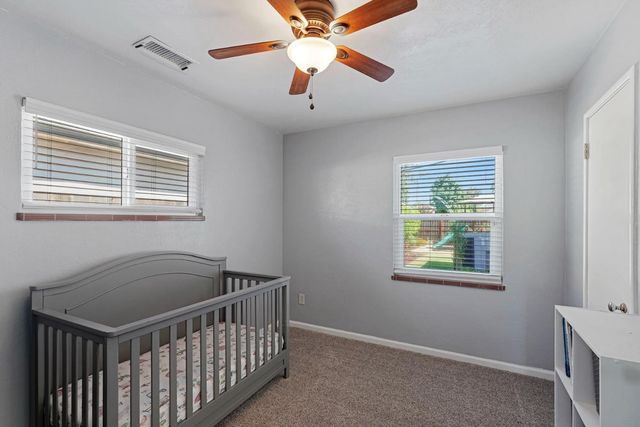 701 Holly Dr, Lodi, CA 95240