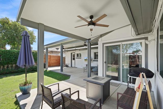 701 Holly Dr, Lodi, CA 95240