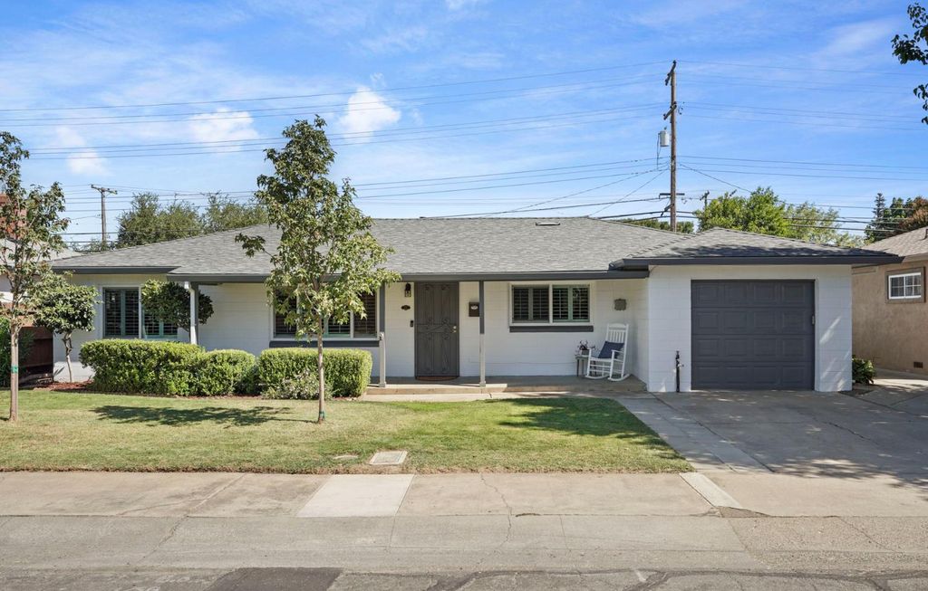 701 Holly Dr, Lodi, CA 95240