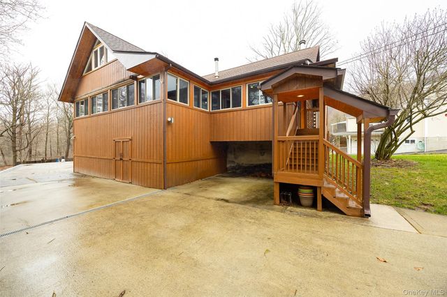 21 Old Town Road, Beacon, NY 12508