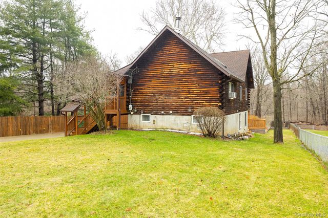 21 Old Town Road, Beacon, NY 12508