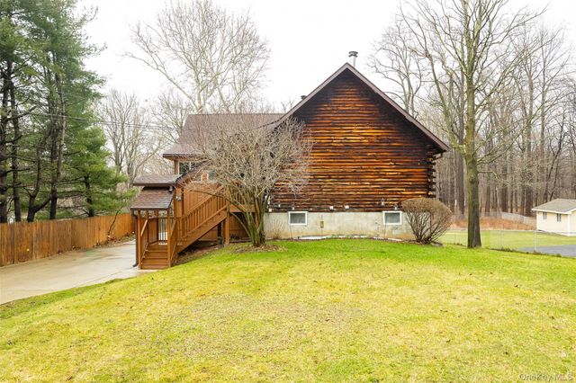 21 Old Town Road, Beacon, NY 12508