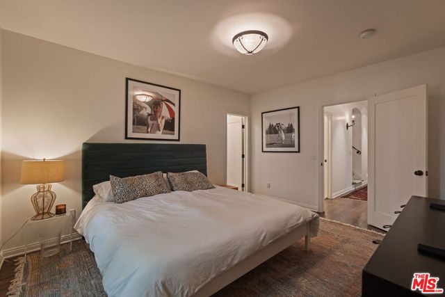 3145 La Suvida Drive, Los Angeles, CA 90068