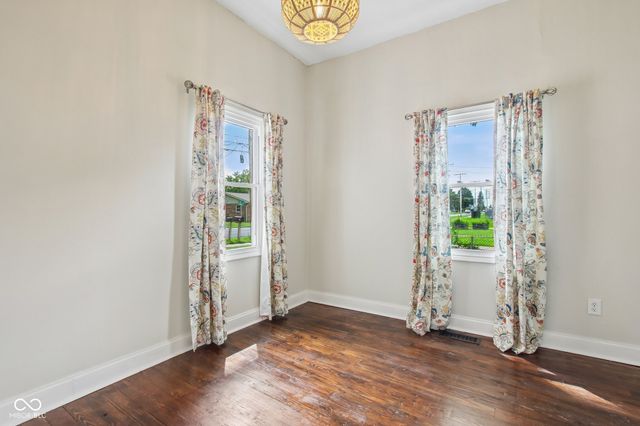 330 W Osage Street, Greenfield, IN 46140