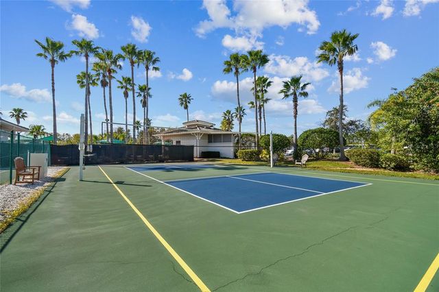201 KINGS BOULEVARD 19, Sun City Center, FL 33573