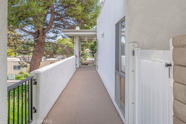 2276 Via Mariposa N, Laguna Woods, CA 92637