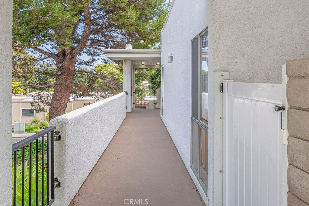 2276 Via Mariposa N, Laguna Woods, CA 92637 — photo 3