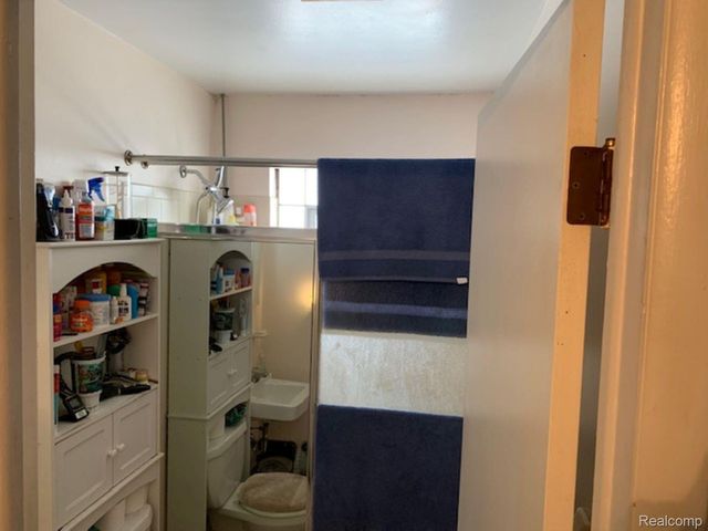 14405 Stephens Road, Warren, MI 48089