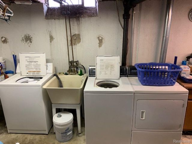 14405 Stephens Road, Warren, MI 48089