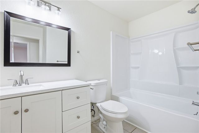 21011 Ponca, Apple Valley, CA 92308