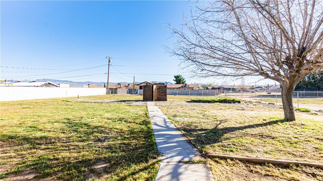 21011 Ponca, Apple Valley, CA 92308