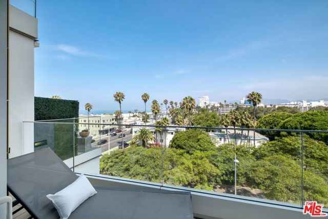 1705 Ocean Avenue 502, Santa Monica, CA 90401