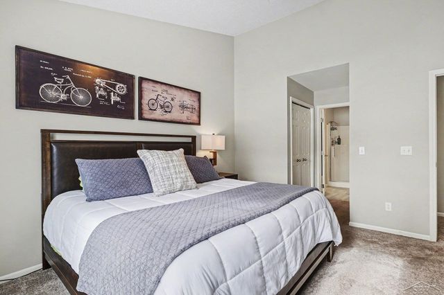 24 W Drake Drive, Saginaw, MI 48603