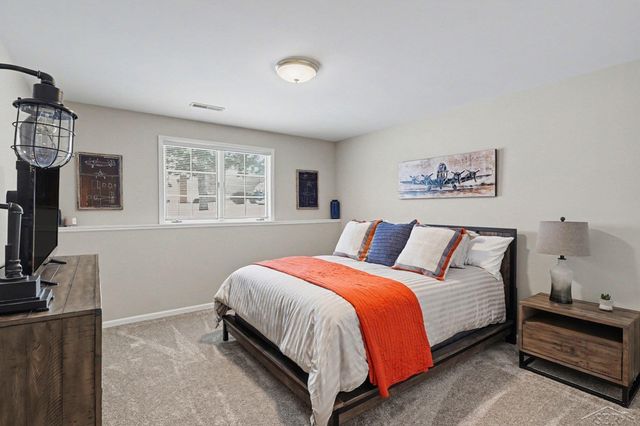 24 W Drake Drive, Saginaw, MI 48603