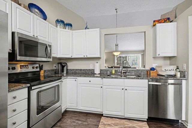 24 W Drake Drive, Saginaw, MI 48603