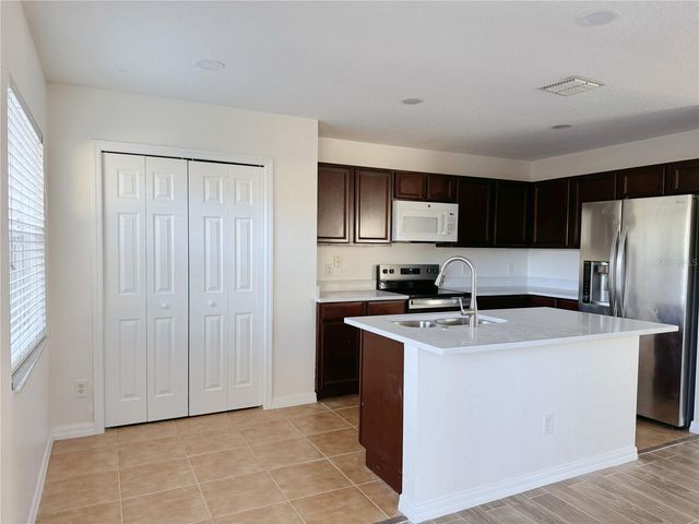 760 CRESTING OAK CIRCLE, Orlando, FL 32824