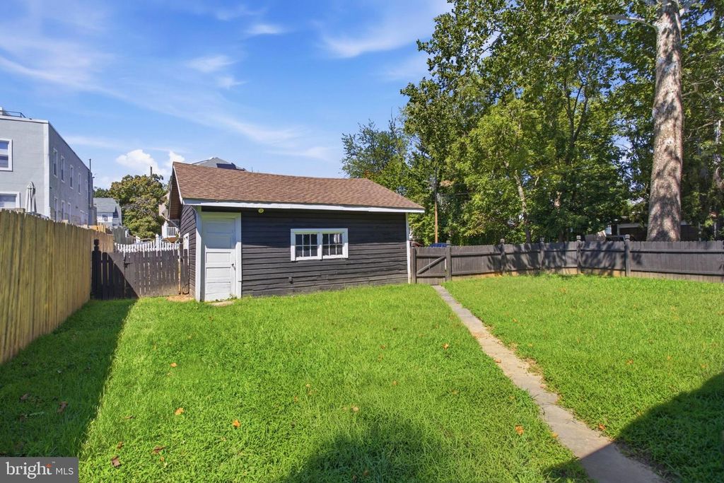 500 SHARP AVE, GLENOLDEN, PA 19036 — photo 3