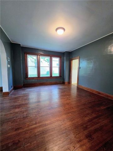 2906 Lafayette Street, St Joseph, MO 64507