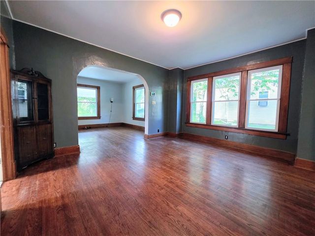 2906 Lafayette Street, St Joseph, MO 64507