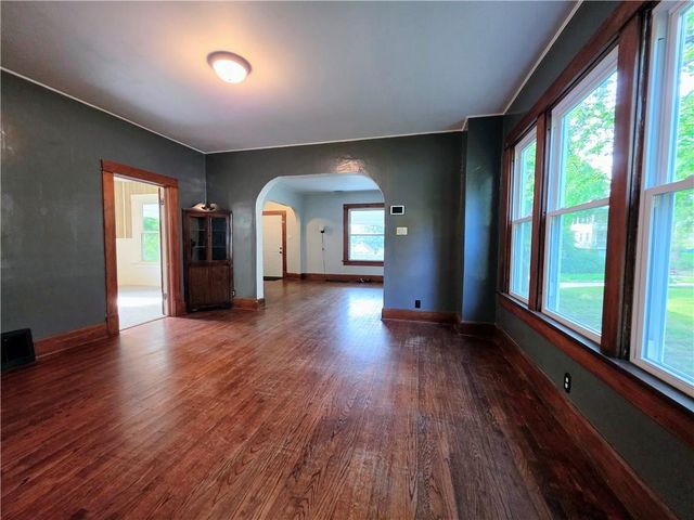 2906 Lafayette Street, St Joseph, MO 64507