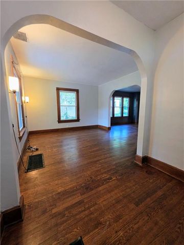 2906 Lafayette Street, St Joseph, MO 64507