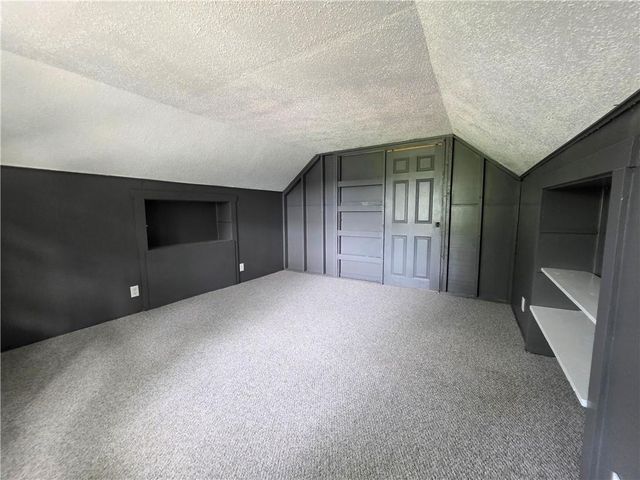 2906 Lafayette Street, St Joseph, MO 64507