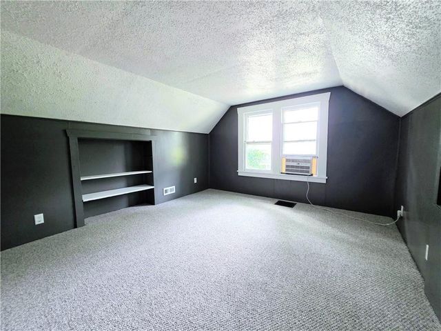 2906 Lafayette Street, St Joseph, MO 64507