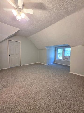 2906 Lafayette Street, St Joseph, MO 64507