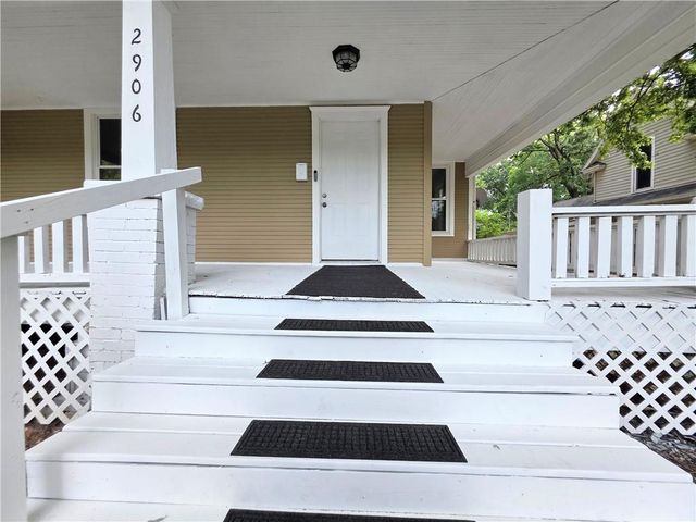 2906 Lafayette Street, St Joseph, MO 64507