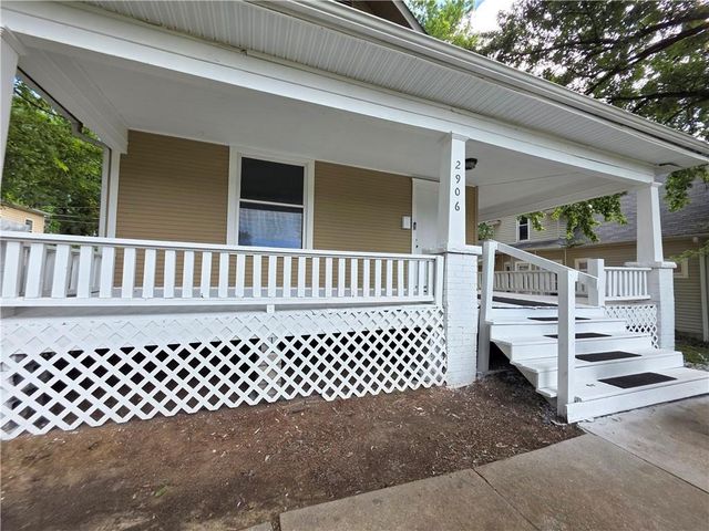 2906 Lafayette Street, St Joseph, MO 64507