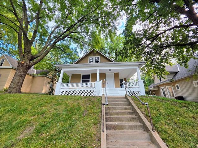 2906 Lafayette Street, St Joseph, MO 64507