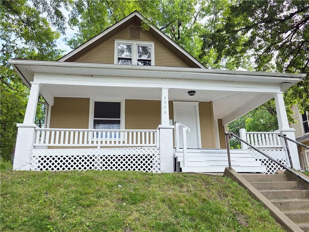 2906 Lafayette Street, St Joseph, MO 64507
