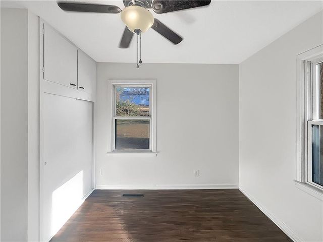 6705 N Charlotte Street, Kansas City, MO 64118