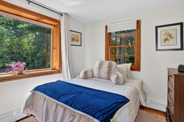 83 Crestwood Dr, Northborough, MA 01532