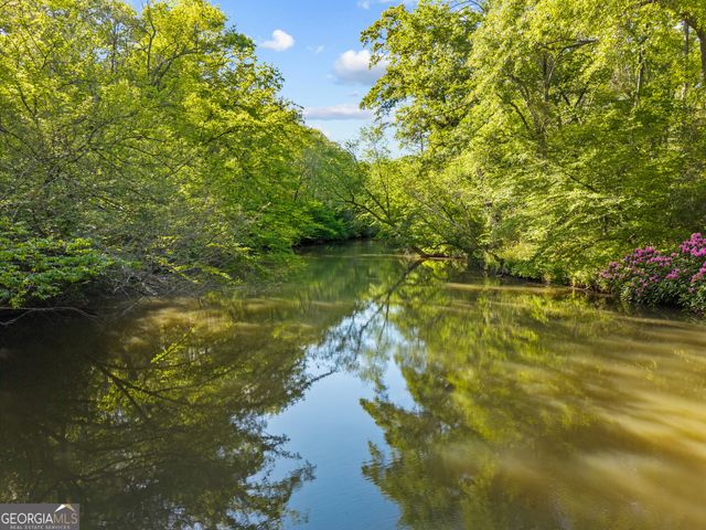 1070 Riverwalk Pointe Road, Bishop, GA 30621