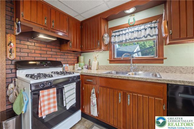 3228 South Front Street 3226, Whitehall Twp, PA 18052