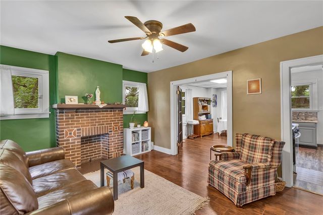 136 Arkansas Ave, Whitaker, PA 15120