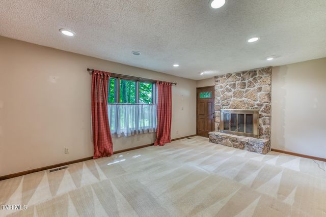 123 Woodside Court, Gray, TN 37615